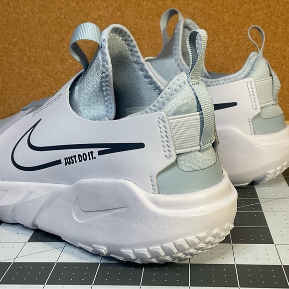 Nike flex runner 2 gs 
RARE
NWOT - Picture 4 of 10